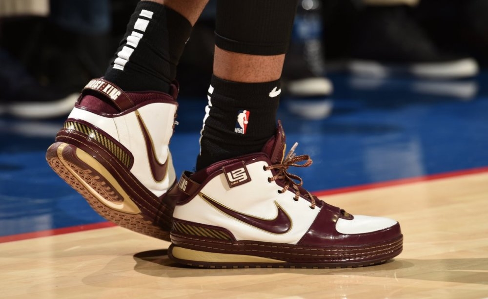 巴萨两年来最快丢球均来自阿拉维斯：分别为开场18秒与43秒（阿拉维斯包办巴萨近两年最快丢球：开场18秒与43秒）