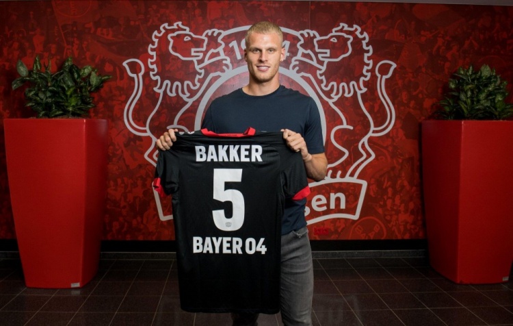 1.5亿买两个同水平的边角料中锋，曼联真是神人 ​（曼联神操作：1.5亿砸下两名水平相仿的边缘中锋）