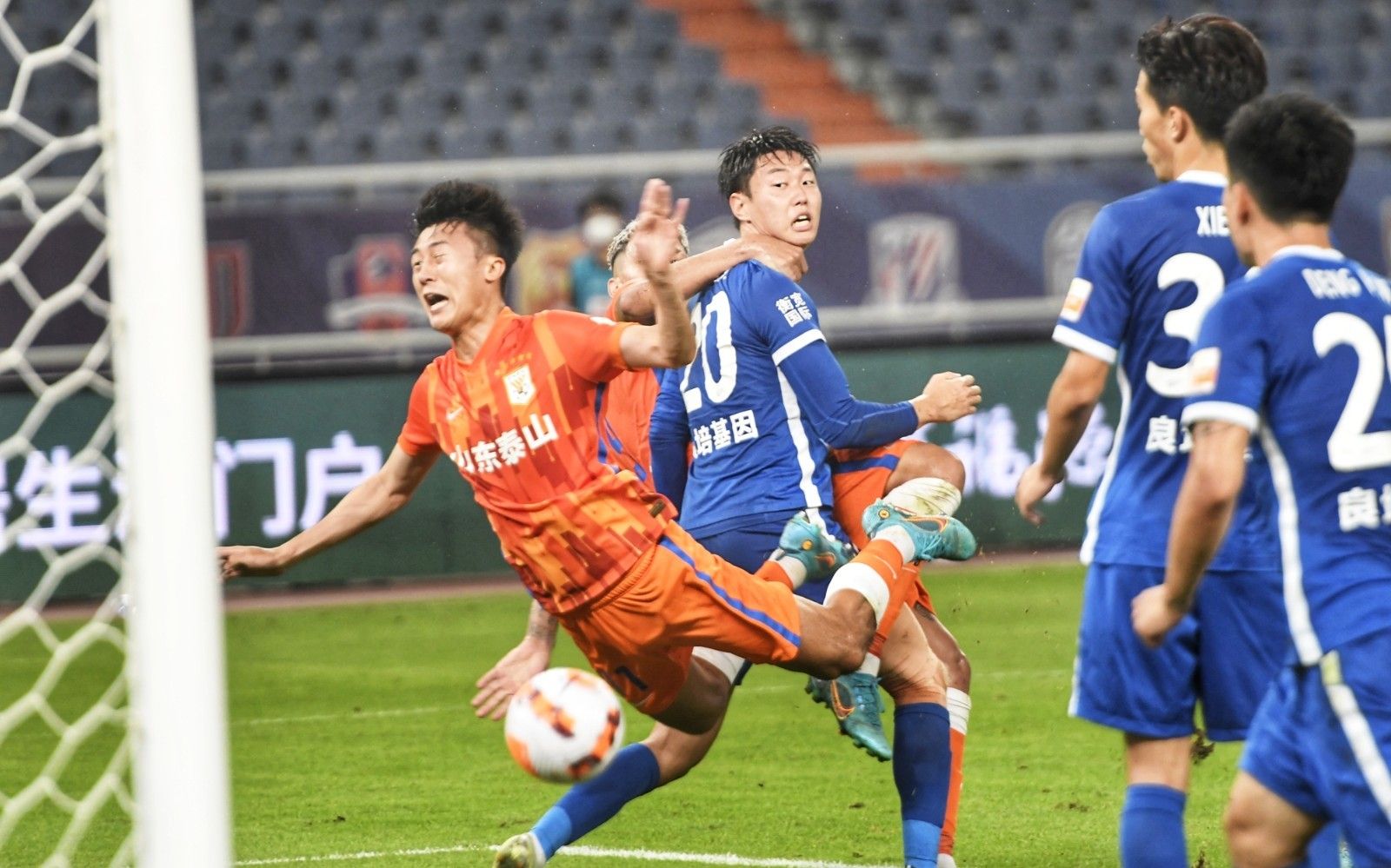 懂球帝2025年10月足坛MVP：姆巴佩蝉联！（懂球帝公布2025年10月足坛MVP：姆巴佩再度当选）