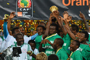 意天空：斯皮可能复出踢罗马，吉尔摩回英格兰接受耻骨痛会诊（意大利天空：斯皮有望伤愈复出战罗马，吉尔摩回英接受耻骨伤评估）