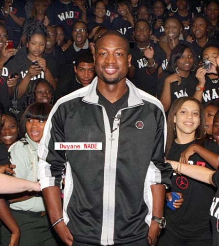 内马尔伤愈回归展现无解技术（内马尔伤愈归来再现无解神技）