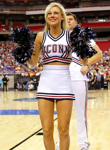 杜伦再次收获大号两双，本赛季已经5次贡献15+15（杜伦再砍豪华两双，本季第5次达成15+15）