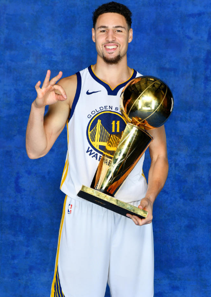 每体：瓜迪奥拉本周一现身巴塞罗那，受邀参加一场新书发布会（每体：瓜迪奥拉周一亮相巴塞罗那，应邀出席新书发布会）