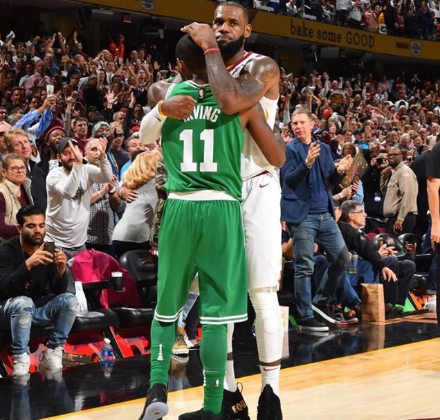 图片报：米兰对金玟哉感兴趣，在今夏就曾观察过他（图片报：米兰有意金玟哉，今夏已对其考察）