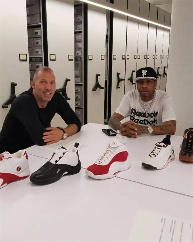 三节打卡！字母哥15中12砍下29分8篮板（三节下班！字母哥15投12中砍下29分8篮板）