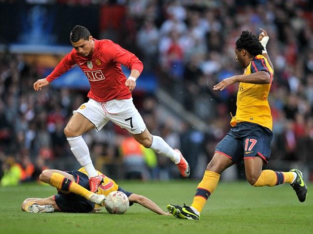 科莫总监：除为帕斯提供比赛与成长环境，我不知道还能做什么（科莫总监：除提供比赛与成长机会外，我别无他法）