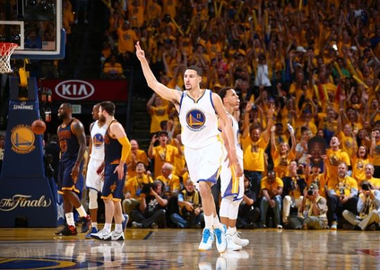 雷霆本赛季输的3场比赛，均是在领先两位数的情况下惨遭逆转（雷霆本季三场败仗皆在两位数优势下遭逆转）